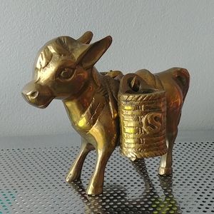 ⭐HOST PICK⭐ Vintage brass donkey with baskets